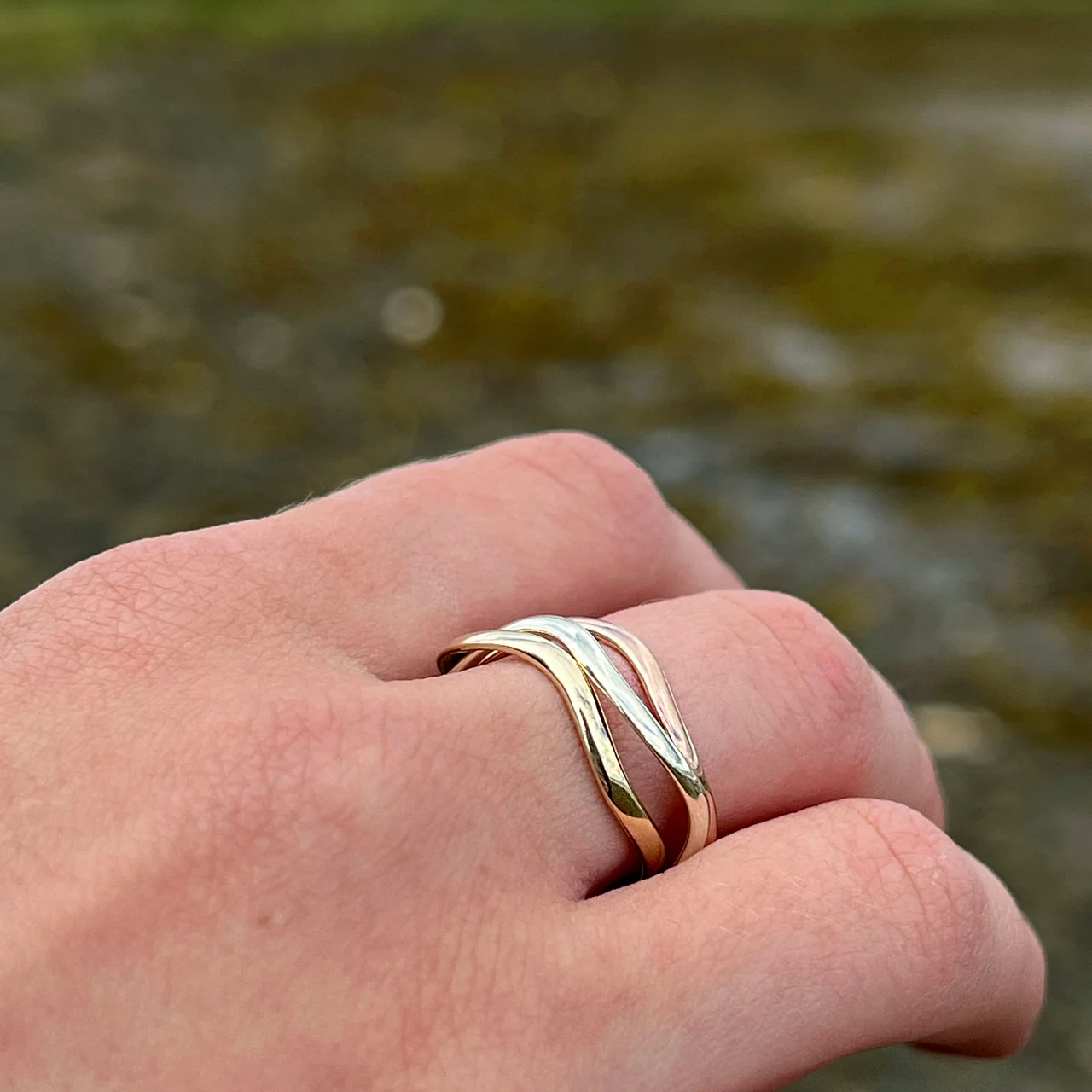 9YWR-R160TidalRingin9ctYellow_White_RoseGold_1280x1280_crop_center